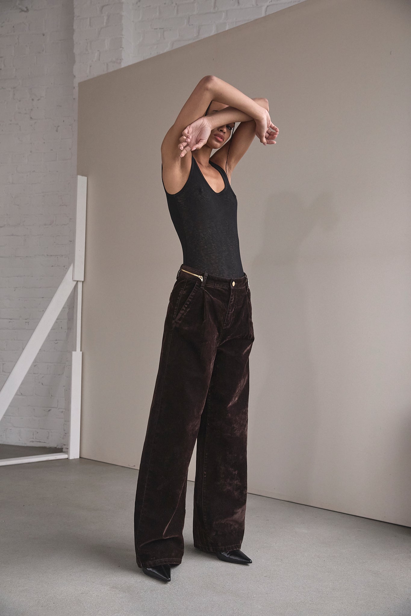 Flocked velvet pants Women Fauna dark brown | Freeman T. Porter