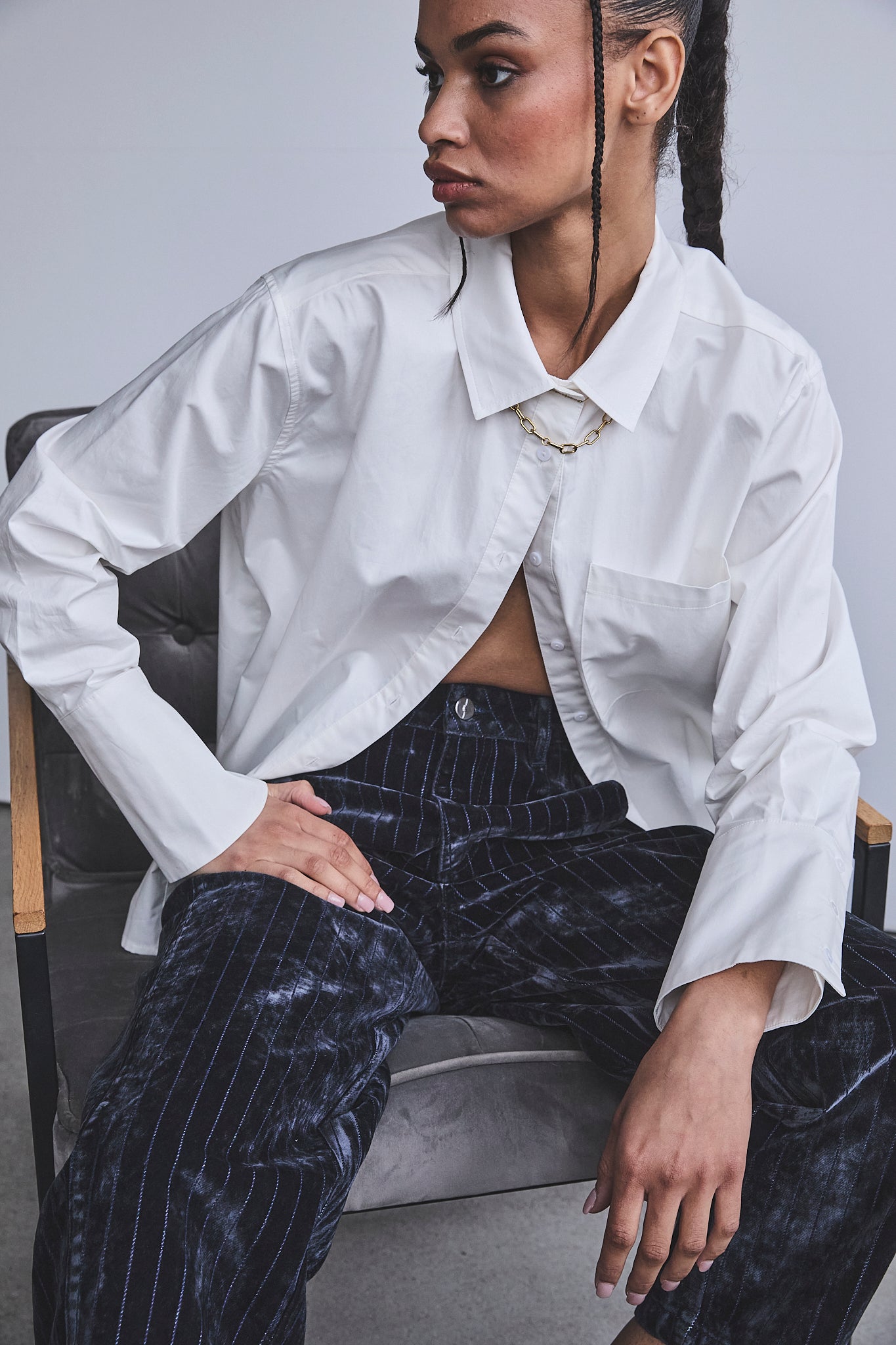 Pantalon cropped balloon Femme Salia pin stripe dark grey | Freeman T. Porter