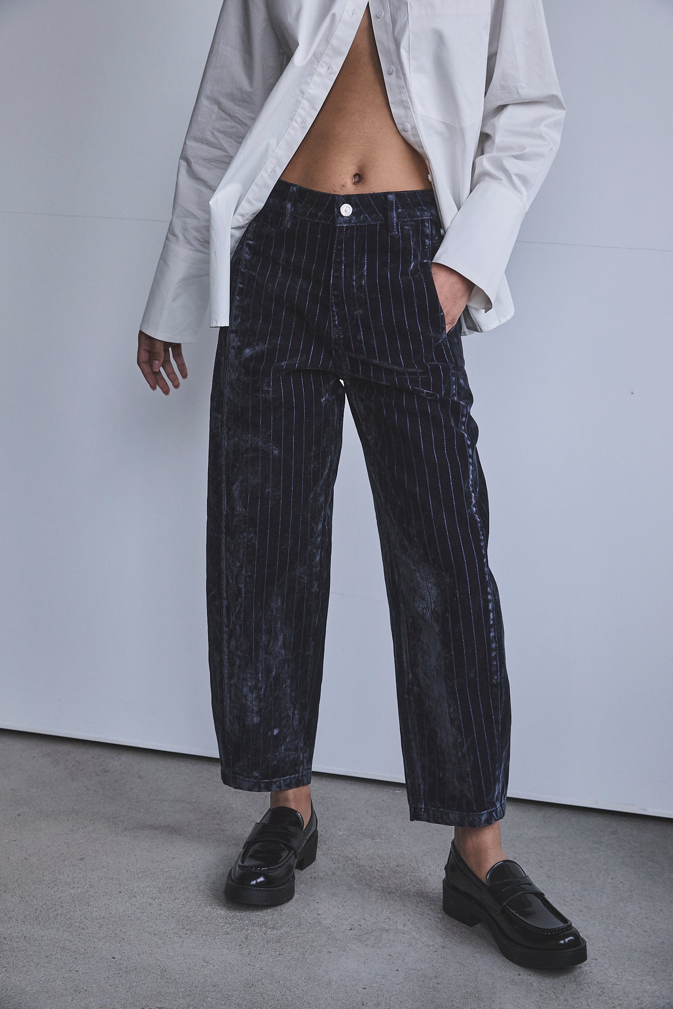 Cropped balloon pants Women Salia pin stripe dark grey | Freeman T. Porter