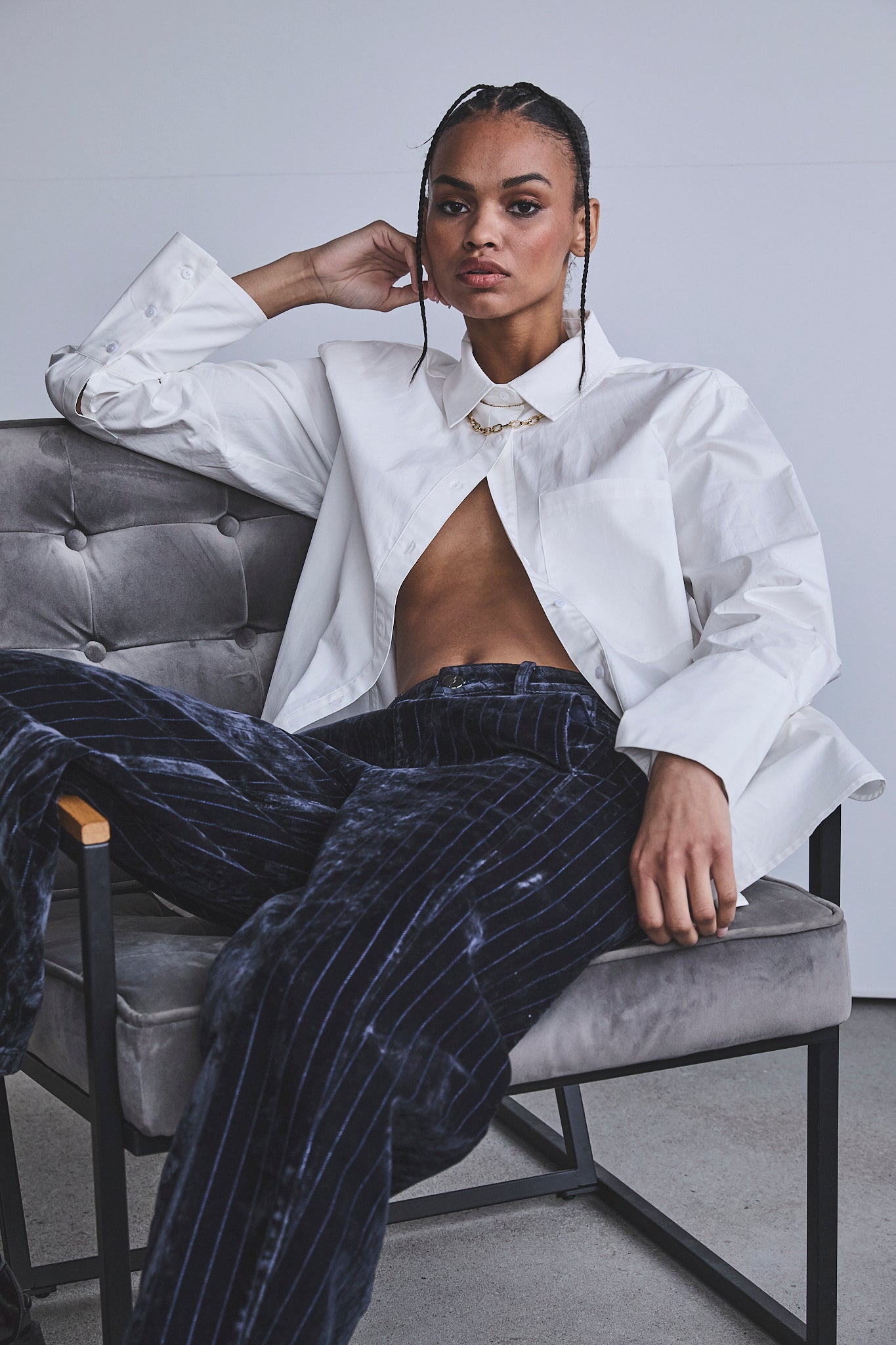 Cropped balloon pants Women Salia pin stripe dark grey | Freeman T. Porter