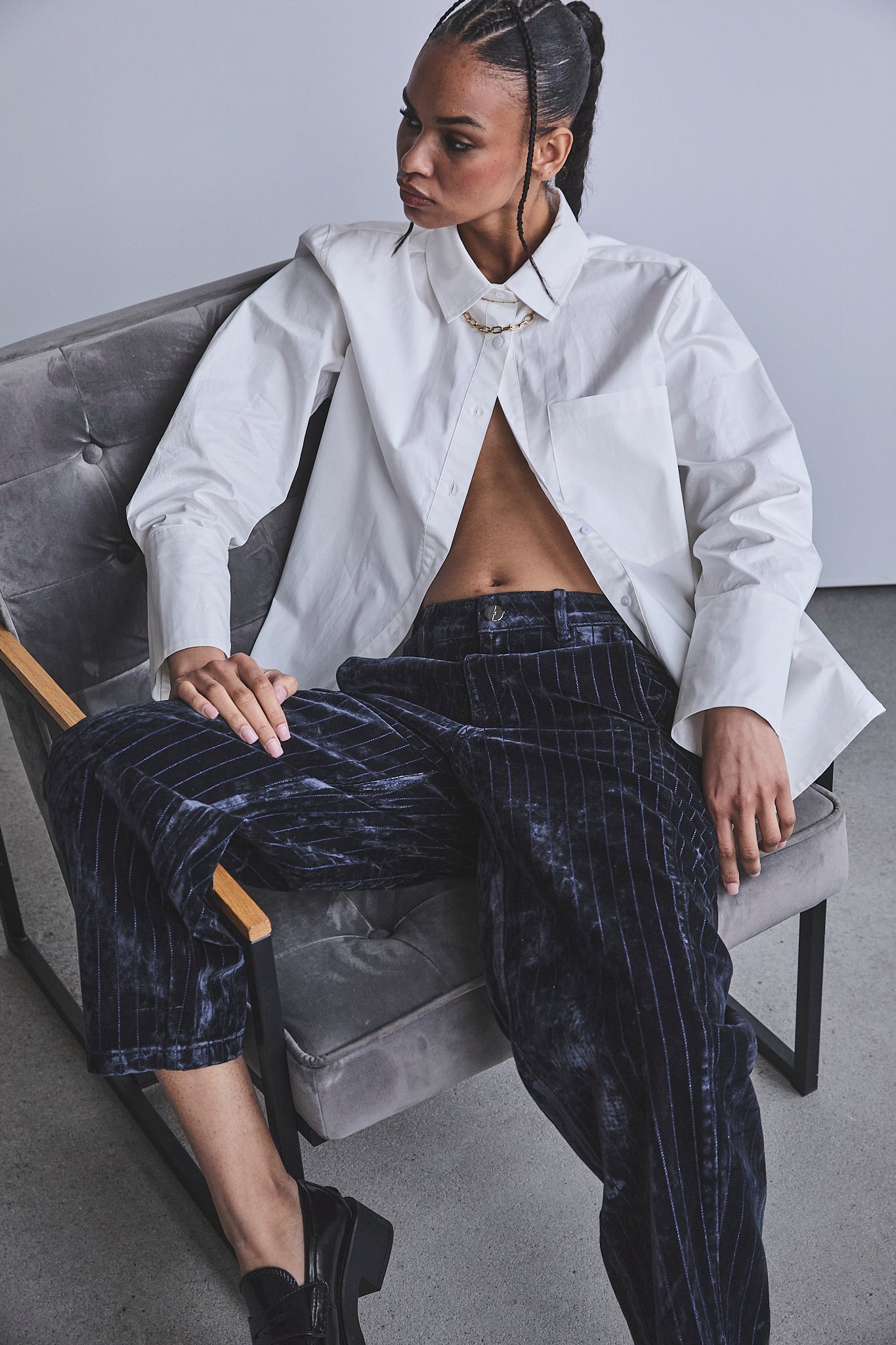 Cropped balloon pants Women Salia pin stripe dark grey | Freeman T. Porter