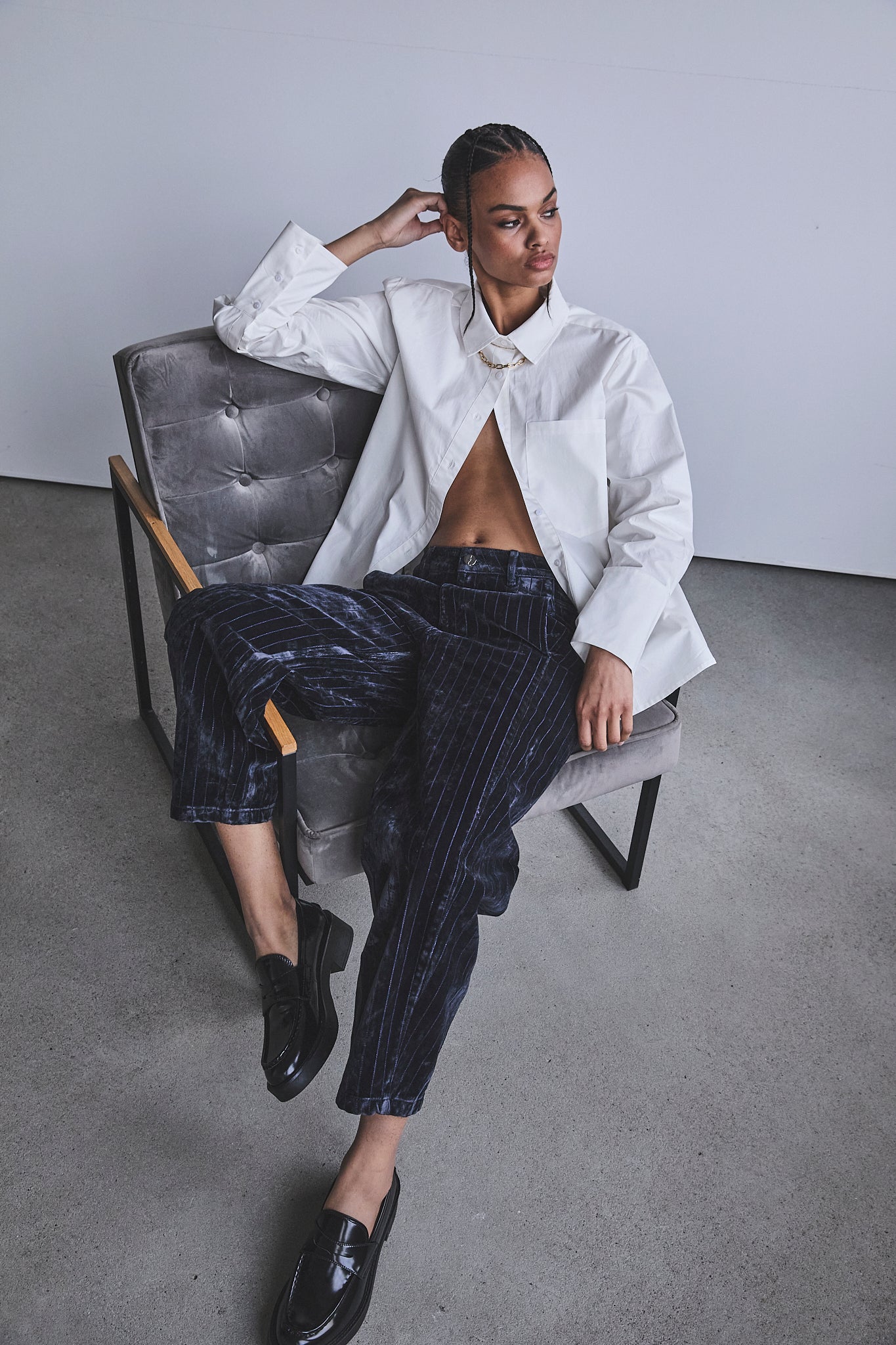 Cropped balloon pants Women Salia pin stripe dark grey | Freeman T. Porter