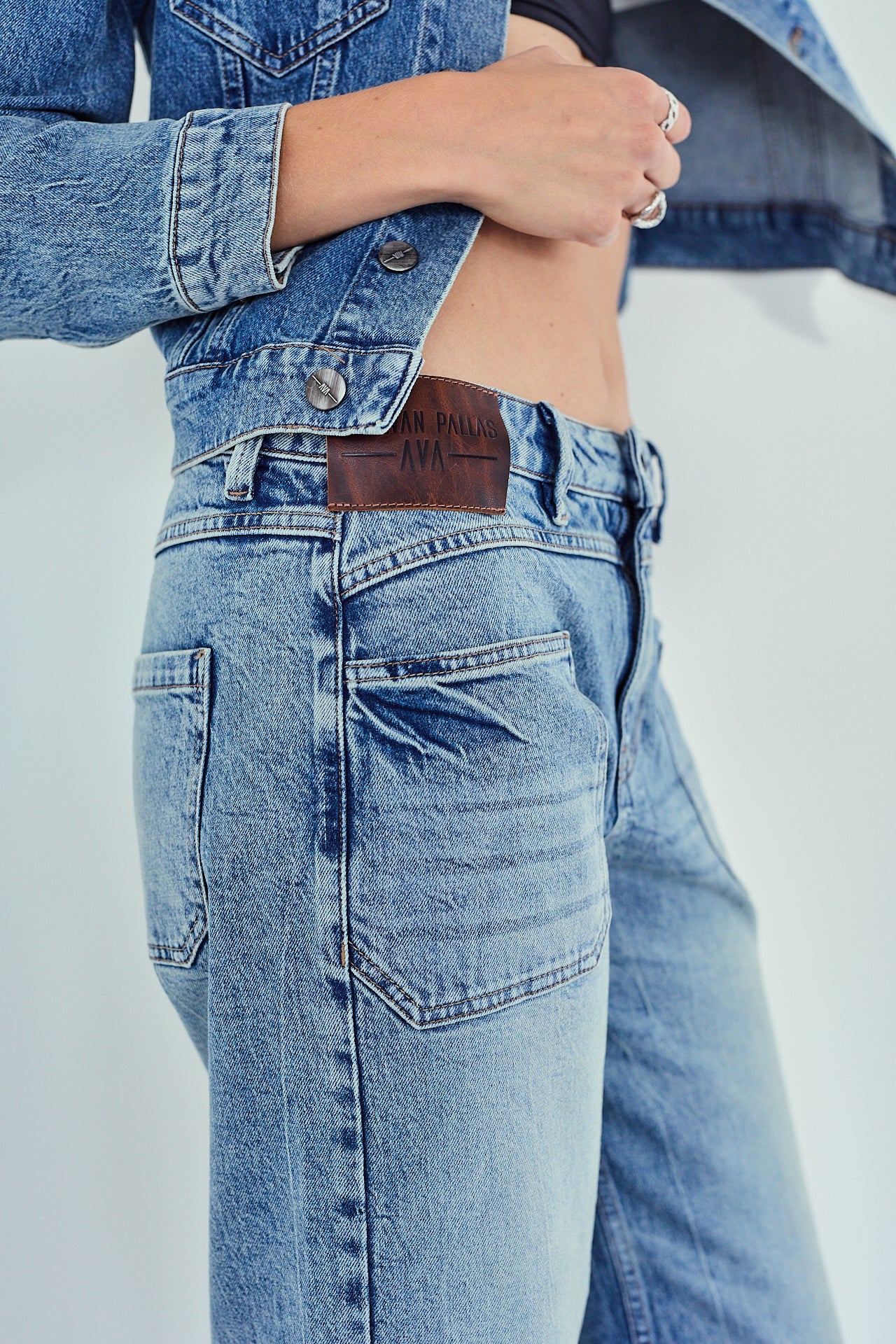 

Jeans droit flare Femme Sybille light boca | Freeman T. Porter