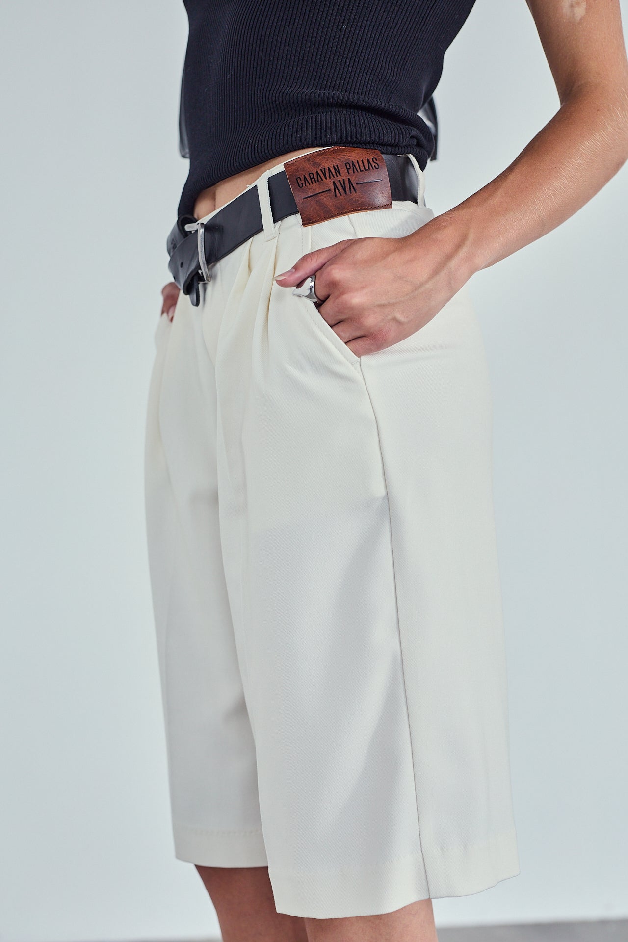 

Bermuda City Femme Alcyone Yunsa bright white | Freeman T. Porter